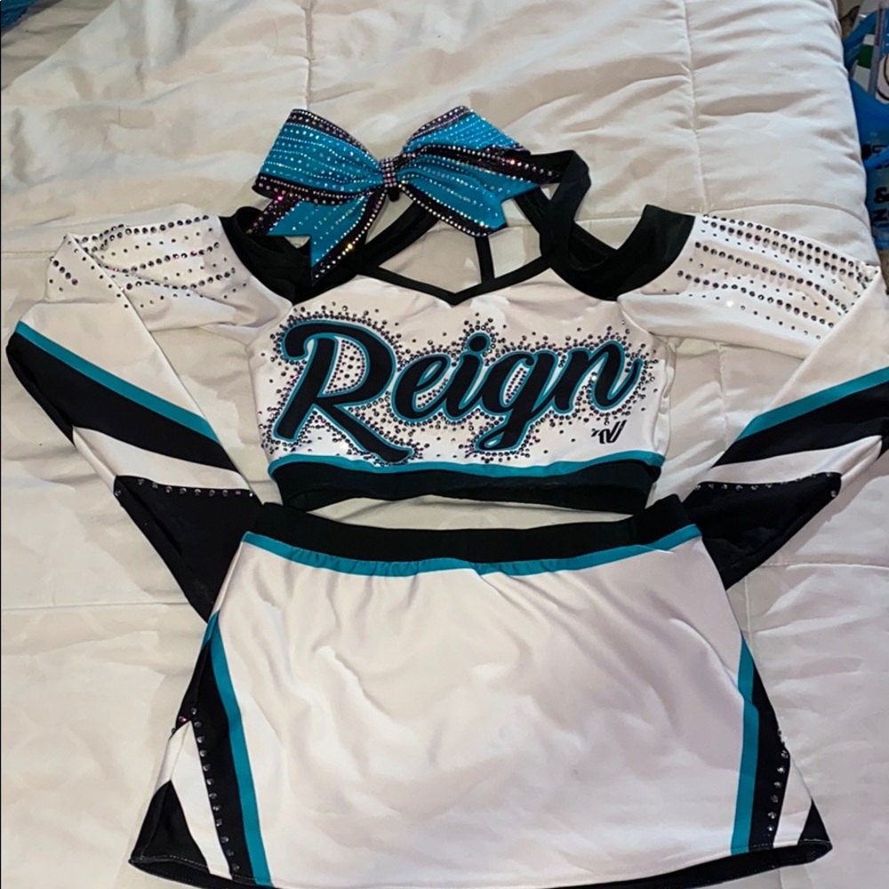 cea reign uniform and bow